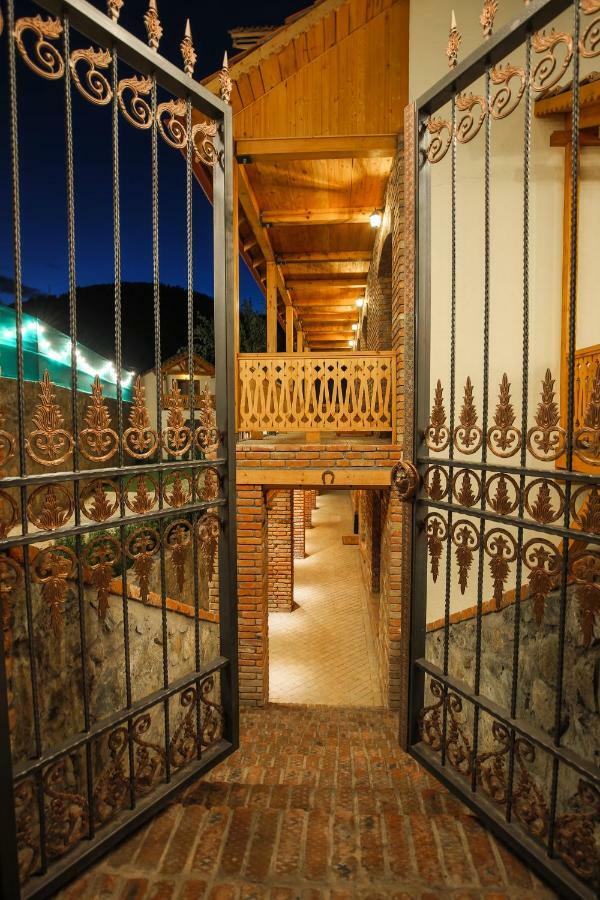 CHALET DILIJAN Hotel&Restauarant Extérieur photo