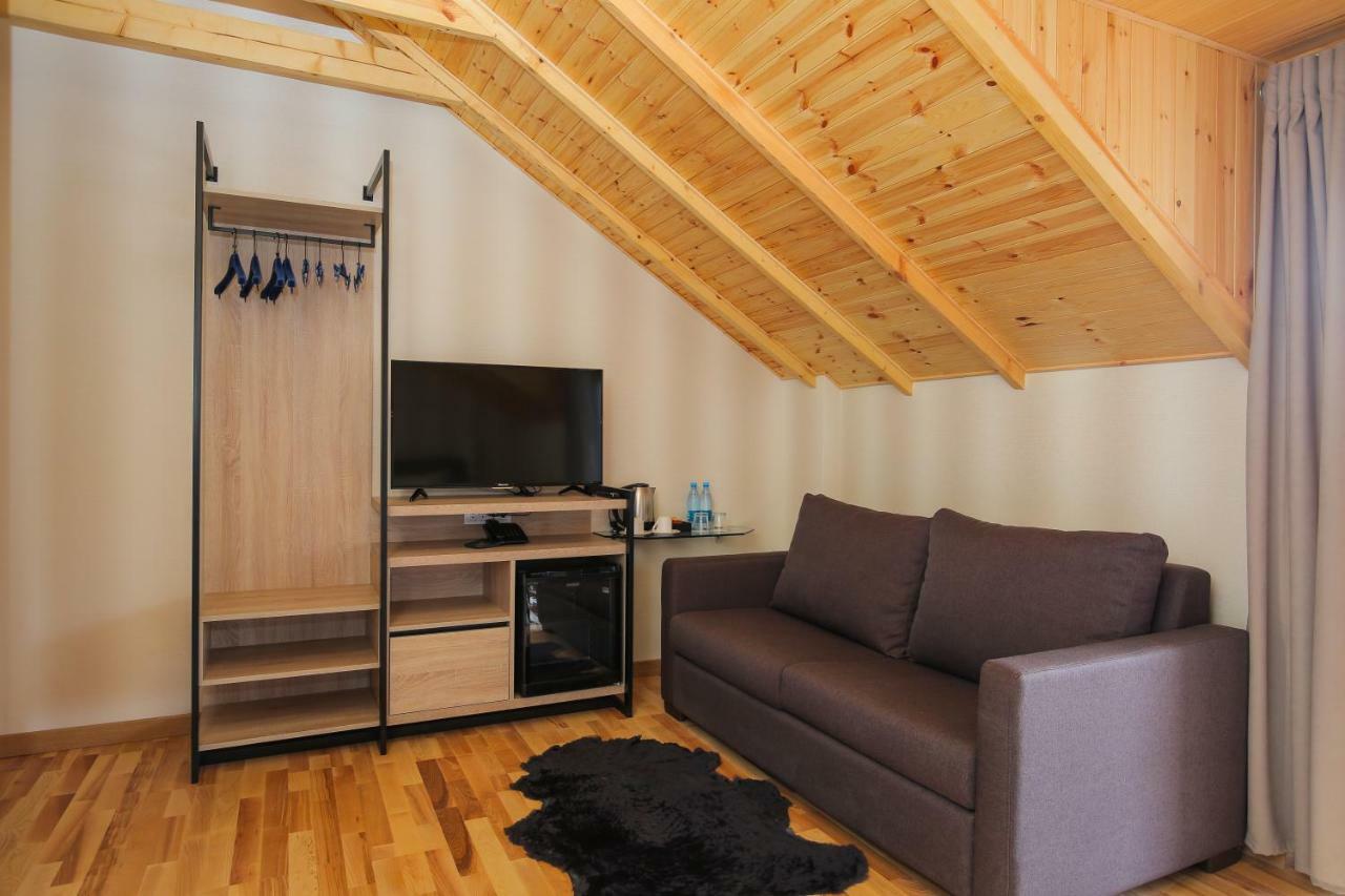 CHALET DILIJAN Hotel&Restauarant Extérieur photo
