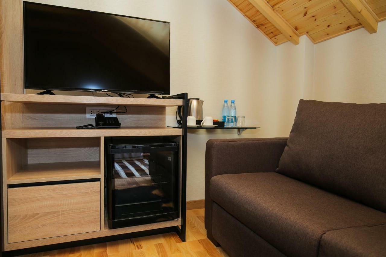 CHALET DILIJAN Hotel&Restauarant Extérieur photo